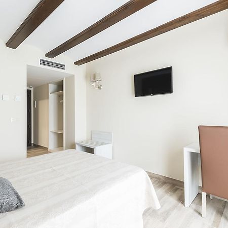 Hotel Atiana 아바라신 외부 사진