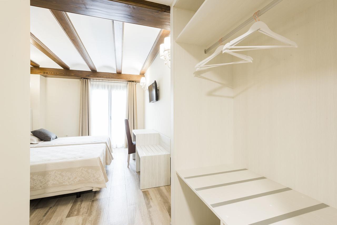 Hotel Atiana 아바라신 외부 사진
